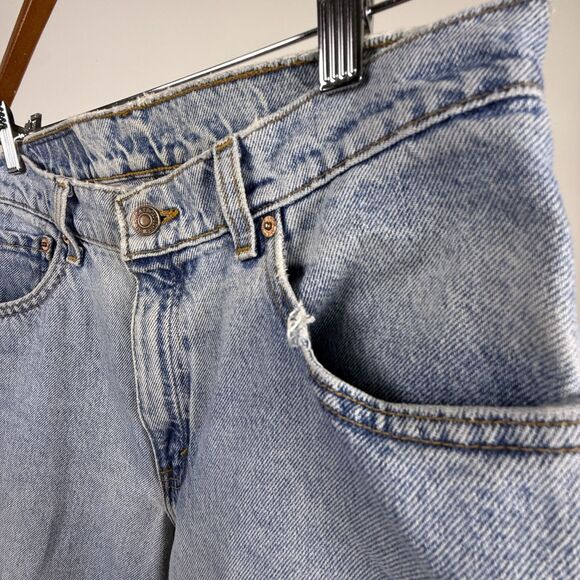 Vintage Levi’s 550 Light Stonewash, Relax Fit Tapered High-Waisted Mom Jeans - Picture 5 of 11